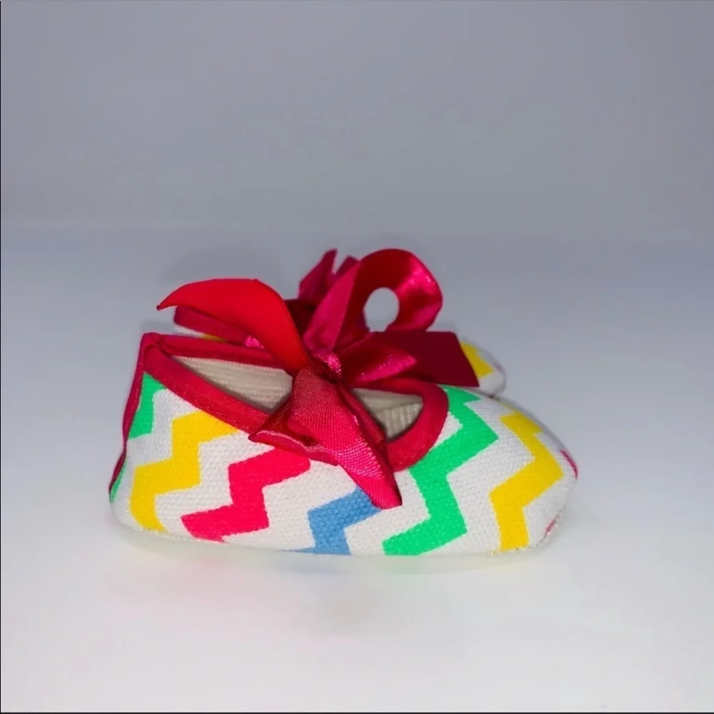 NEW Newborn Baby Girls Crib Shoes Rainbow